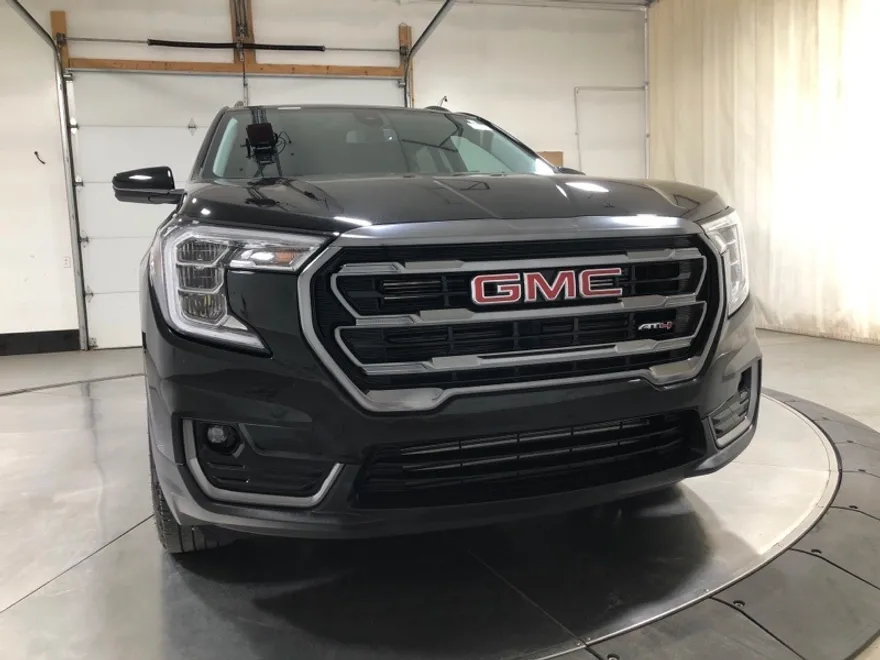 2024 Gmc Terrain AT4 photo 1