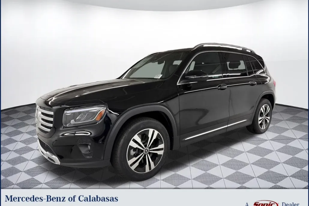 2026 Mercedes Benz GLB 250 photo 1