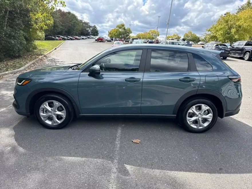 2024 Honda HR-V LX photo 1