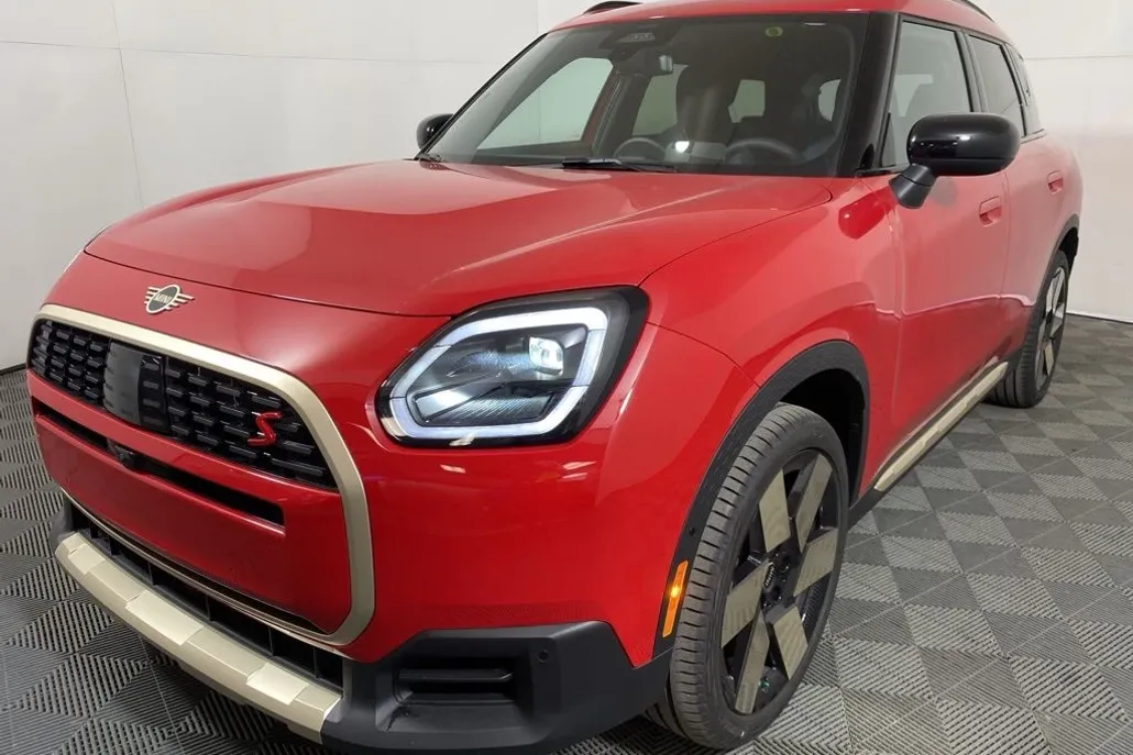 2025 Mini Countryman S ALL4 Iconic photo 1