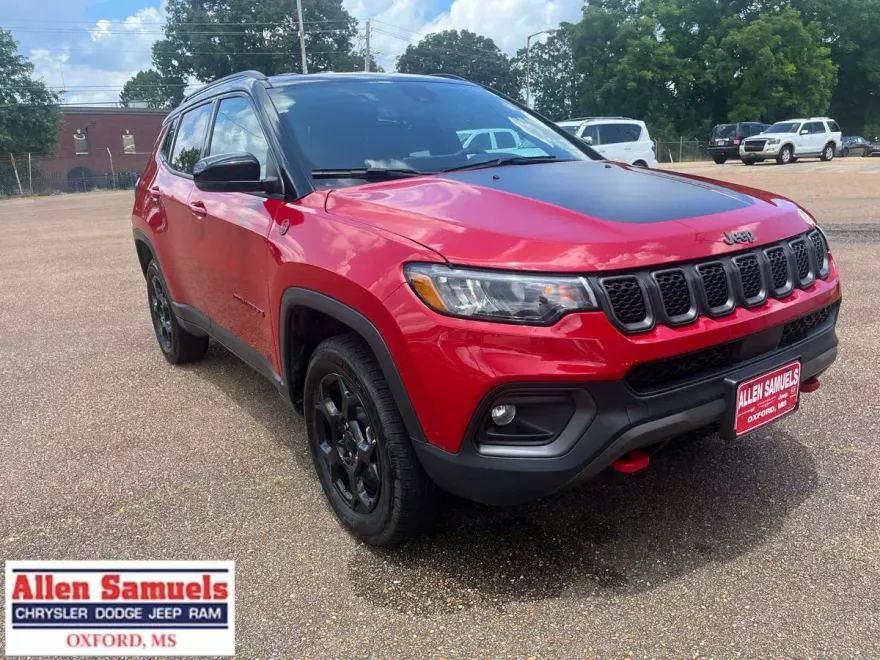 2023 Jeep Compass Trailhawk photo 1