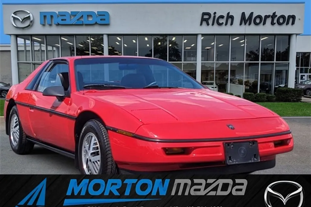 1988 Pontiac Fiero photo 1