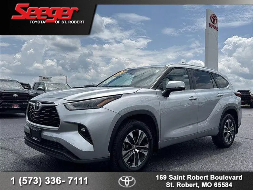 2023 Toyota Highlander XLE photo 1