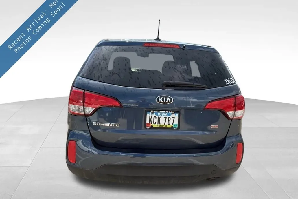 2014 Kia Sorento LX photo 1