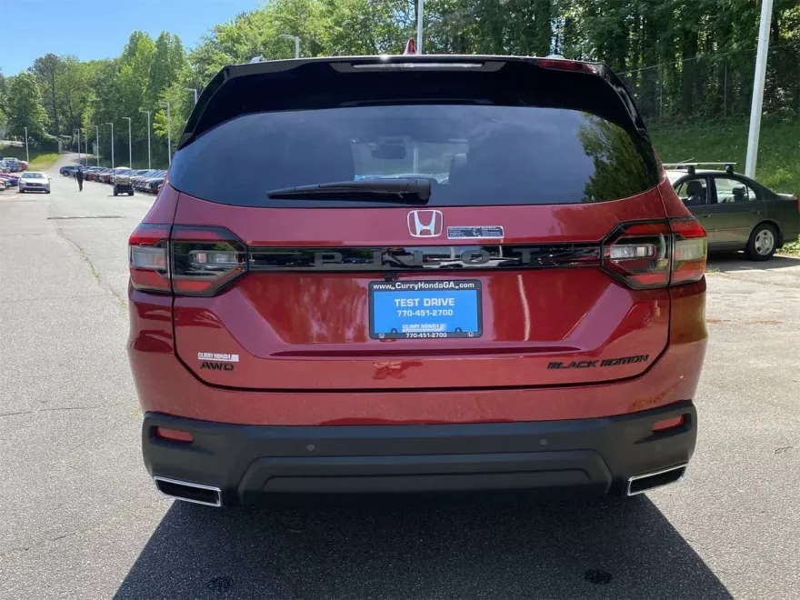 2025 Honda Pilot Black Edition photo 1