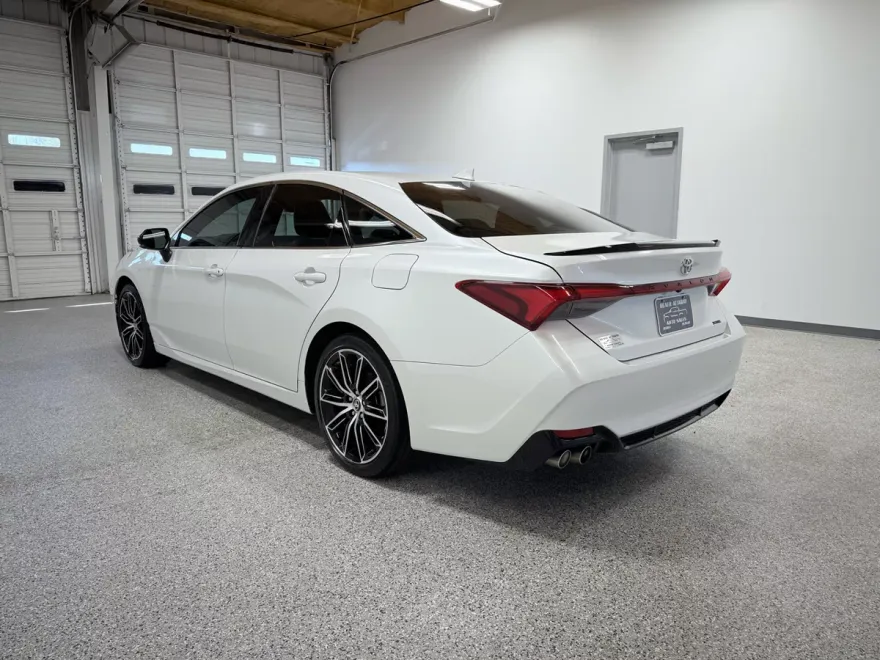 2019 Toyota Avalon XLE XSE Touring Limited photo 1