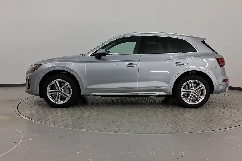 2023 Audi Q5 S line Premium Plus photo 1