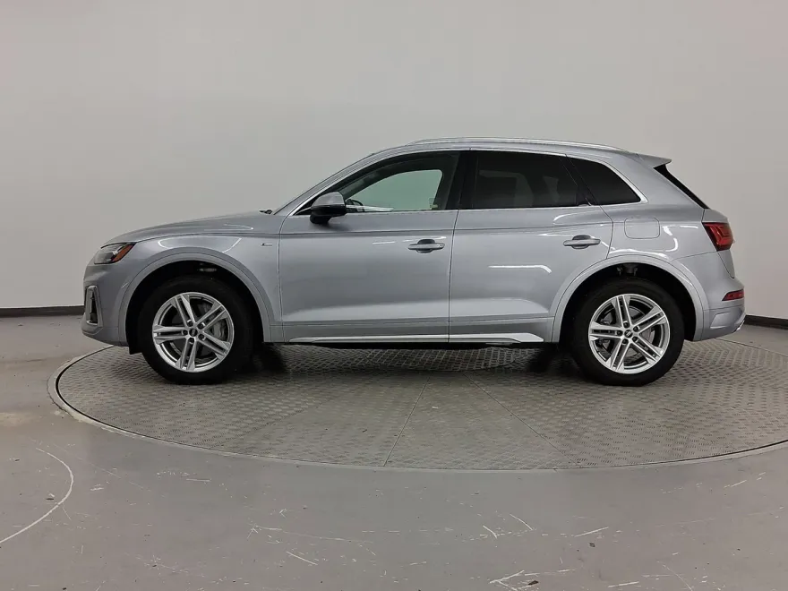 2023 Audi Q5 S line Premium Plus photo 1