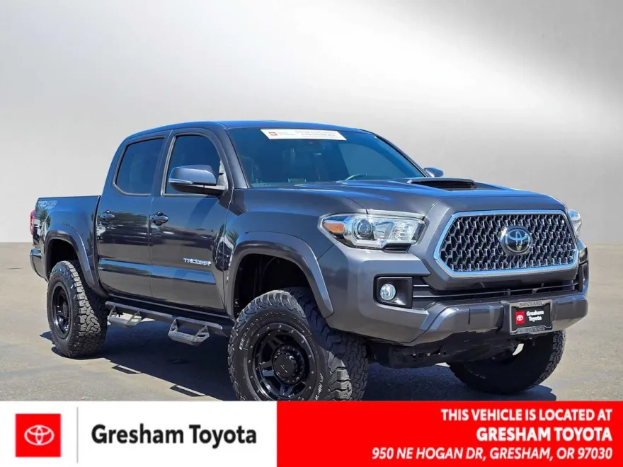 2019 Toyota Tacoma TRD Sport photo 1