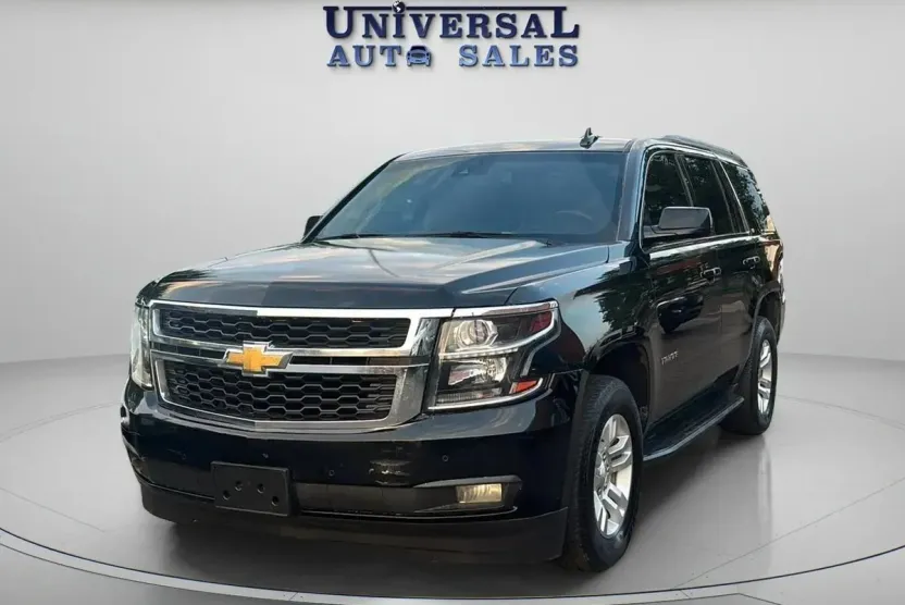 2017 Chevrolet Tahoe LT photo 1