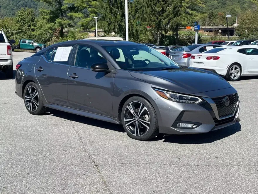2023 Nissan Sentra SR photo 1