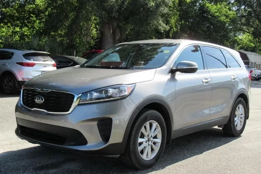2019 Kia Sorento LX photo 1