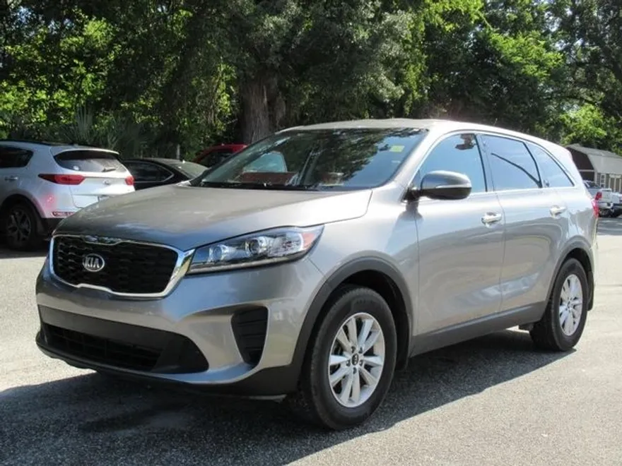 2019 Kia Sorento LX photo 1