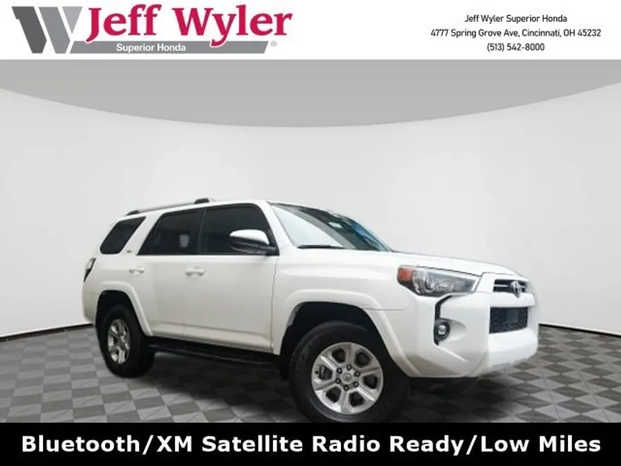 2023 Toyota 4Runner SR5 photo 1