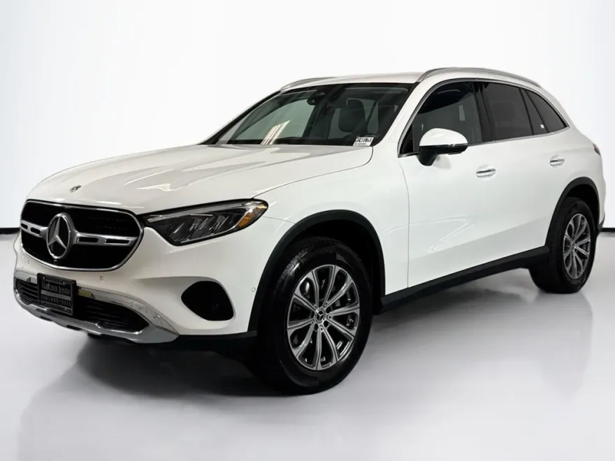 2024 Mercedes Benz GLC 300 4MATIC photo 1