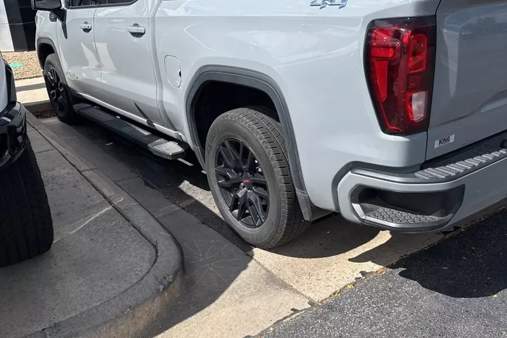 2024 Gmc Sierra 1500 Elevation photo 1