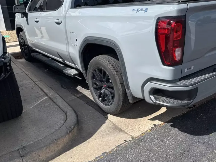 2024 Gmc Sierra 1500 Elevation photo 1