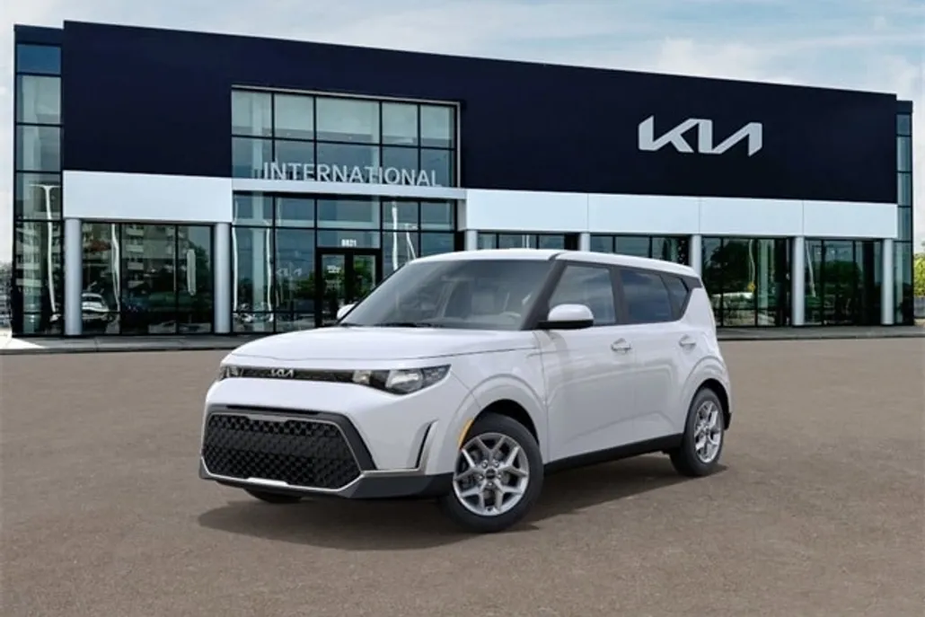 2025 Kia Soul S photo 1