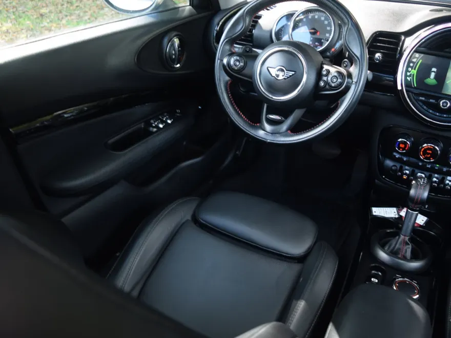 2019 Mini Clubman Base S photo 1