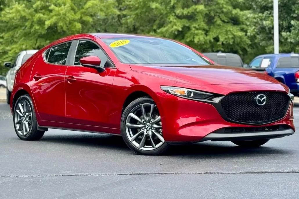 2019 Mazda Mazda3 Preferred photo 1