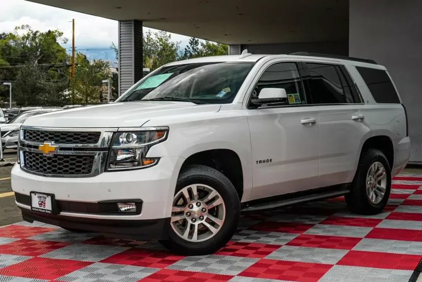 2020 Chevrolet Tahoe LT photo 1