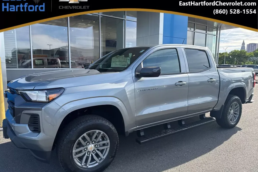 2026 Chevrolet Colorado LT photo 1