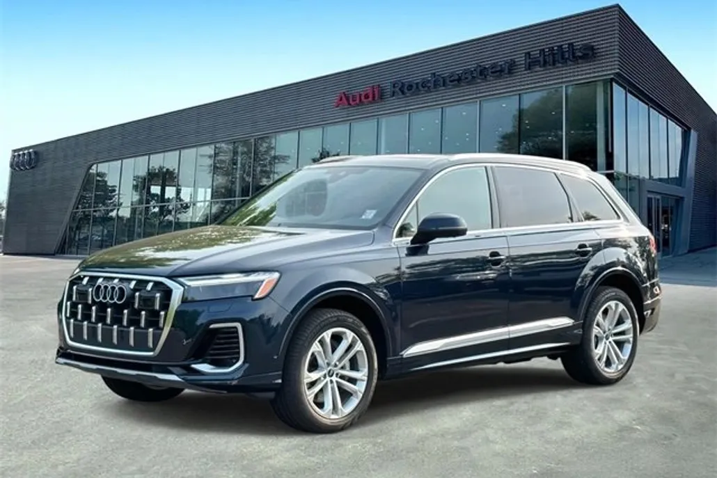 2025 Audi Q7 Premium Plus photo 1
