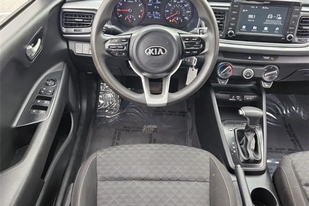 2019 Kia Rio S photo 1