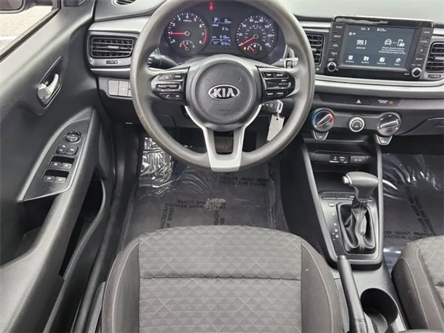 2019 Kia Rio S photo 1