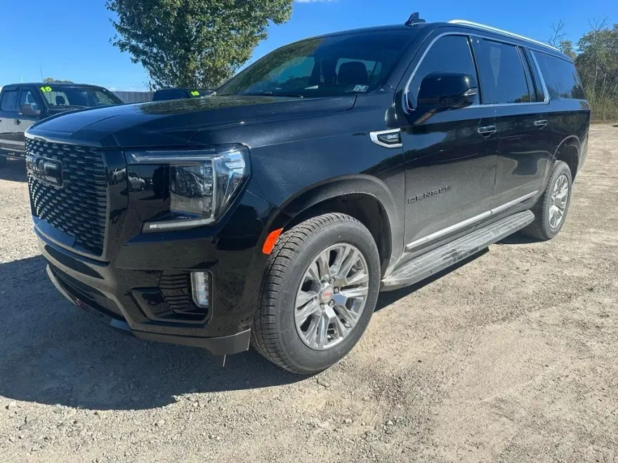 2021 Gmc Yukon XL Denali photo 1