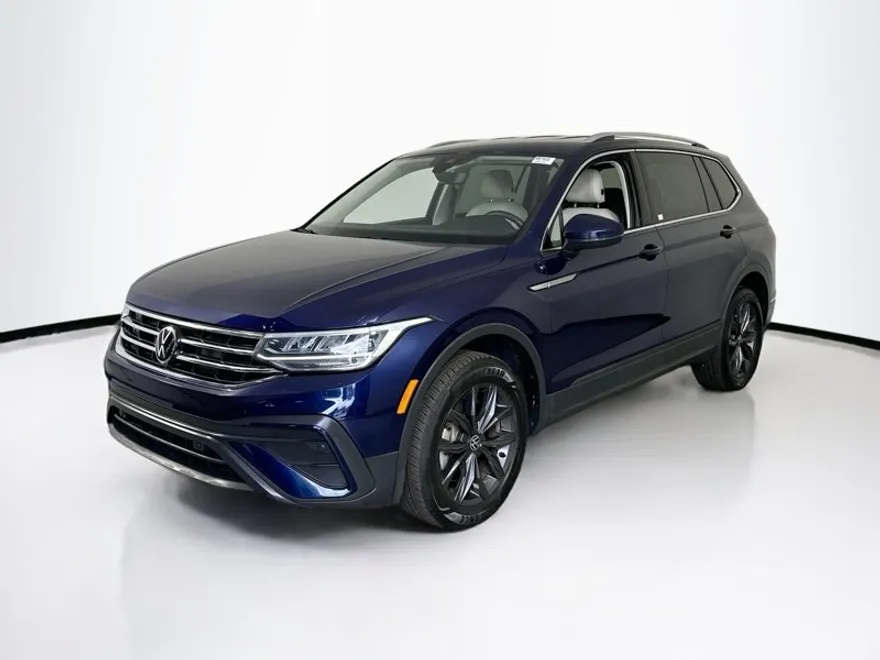2022 Volkswagen Tiguan SE photo 1