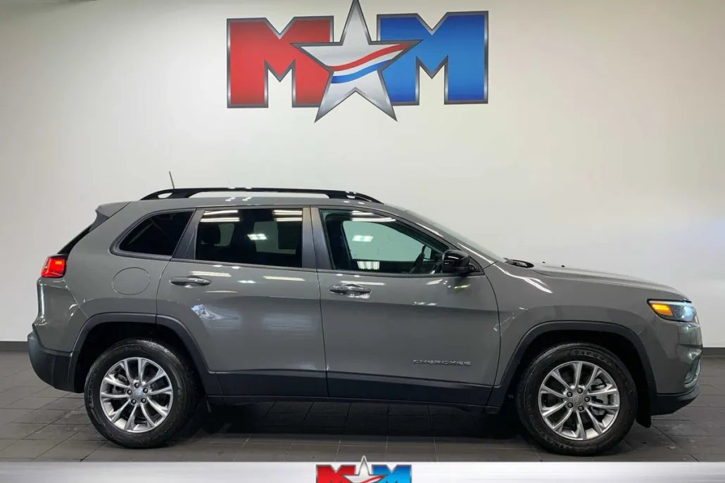 2022 Jeep Cherokee Latitude Lux photo 1