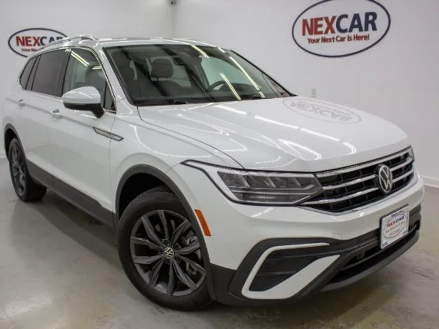 2022 Volkswagen Tiguan SE photo 1