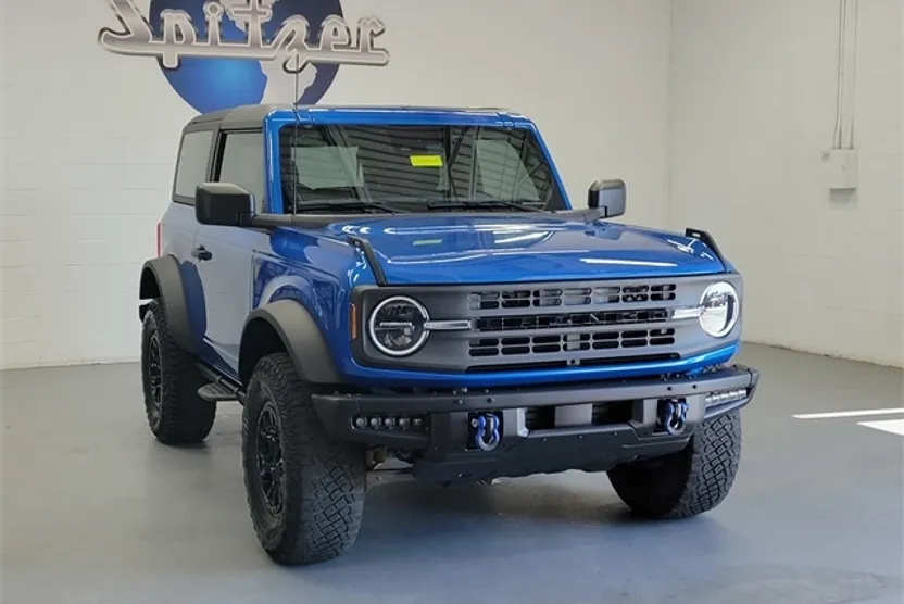 2022 Ford Bronco Base photo 1