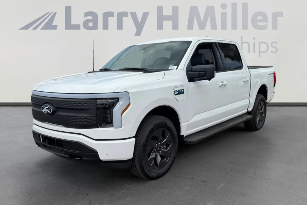 2025 Ford F-150 Lightning photo 1