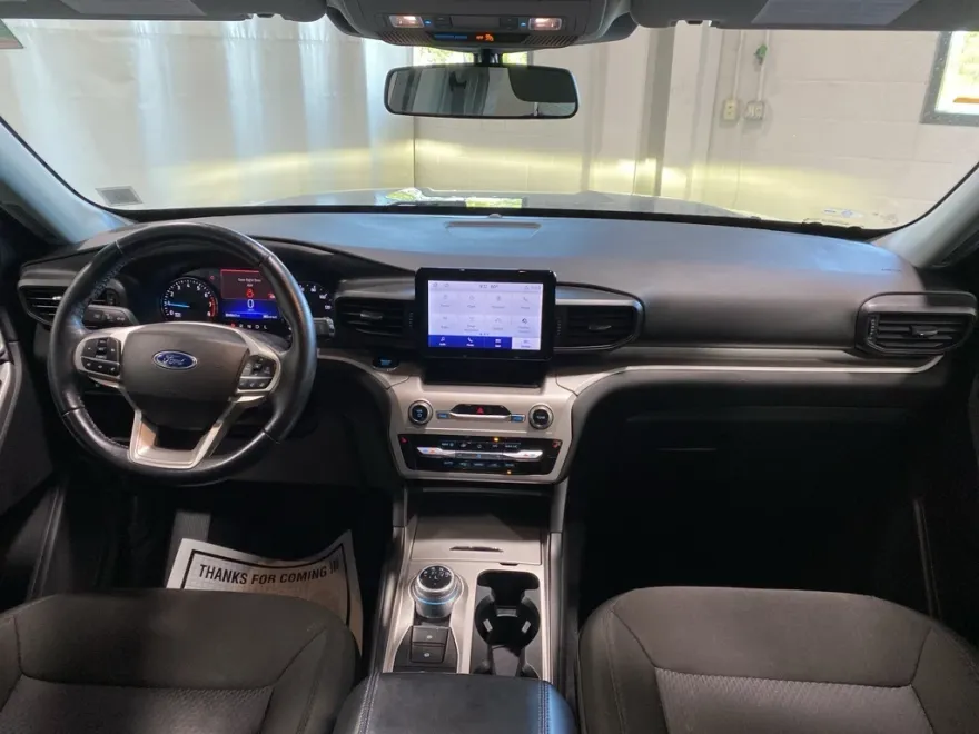 2022 Ford Explorer XLT photo 1