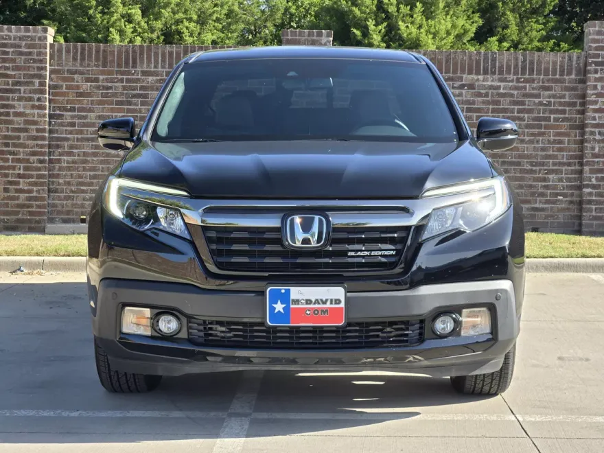 2020 Honda Ridgeline Black Edition photo 1