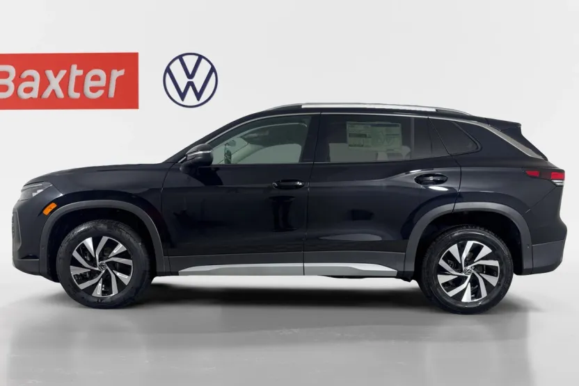 2025 Volkswagen Tiguan S photo 1
