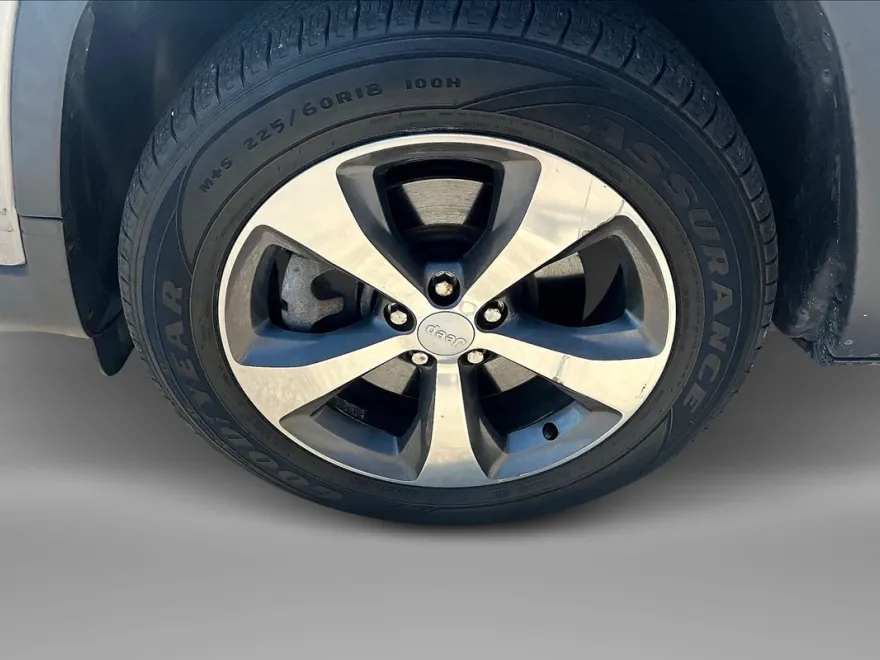 2019 Jeep Cherokee Limited photo 1
