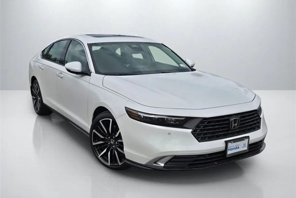 2025 Honda Accord Hybrid Touring photo 1