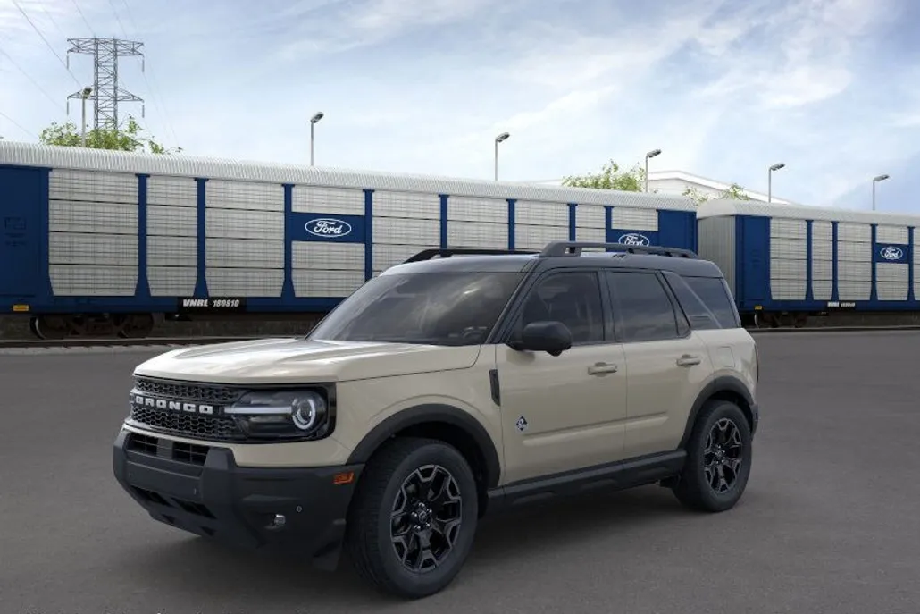 2025 Ford Bronco Sport Outer Banks photo 1