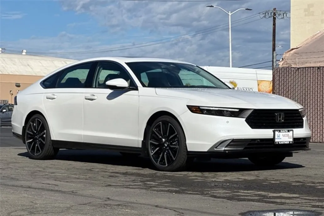 2025 Honda Accord Hybrid Touring photo 1