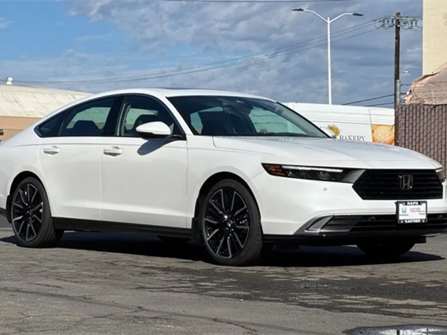 2025 Honda Accord Hybrid Touring photo 1