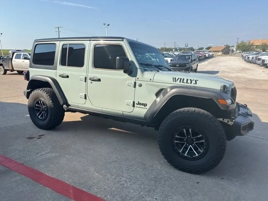 2024 Jeep Wrangler Willys photo 1