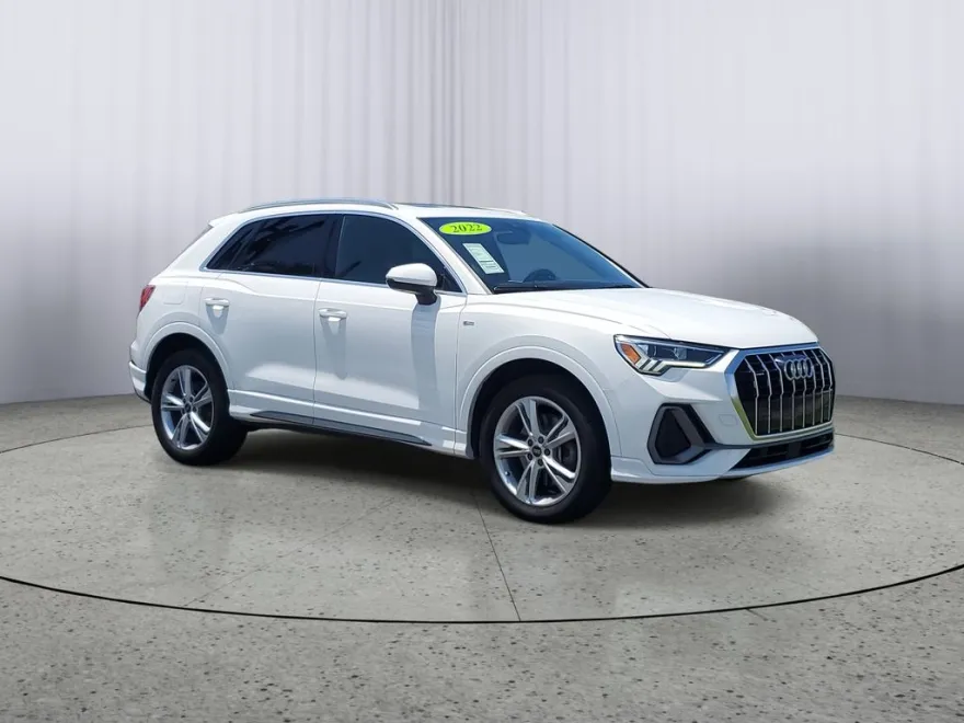 2022 Audi Q3 S line Premium Plus photo 1