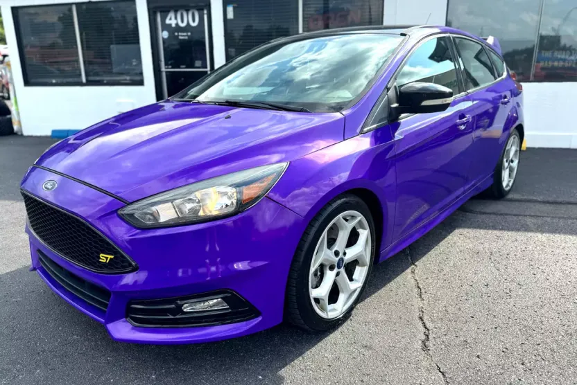 2017 Ford Focus ST photo 1