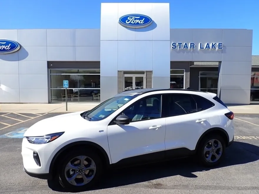 2026 Ford Escape ST-Line photo 1