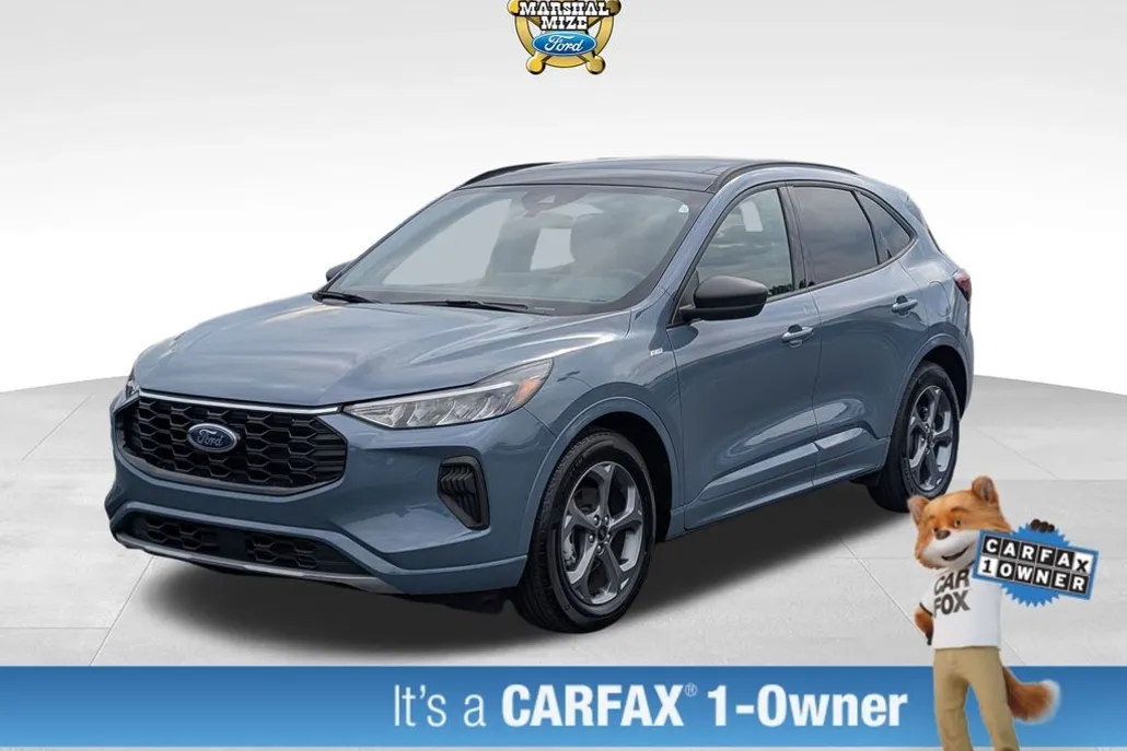2023 Ford Escape ST-Line photo 1