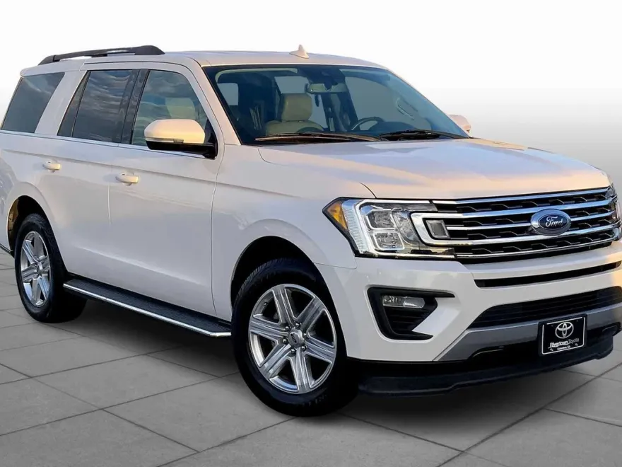 2019 Ford Expedition XLT photo 1