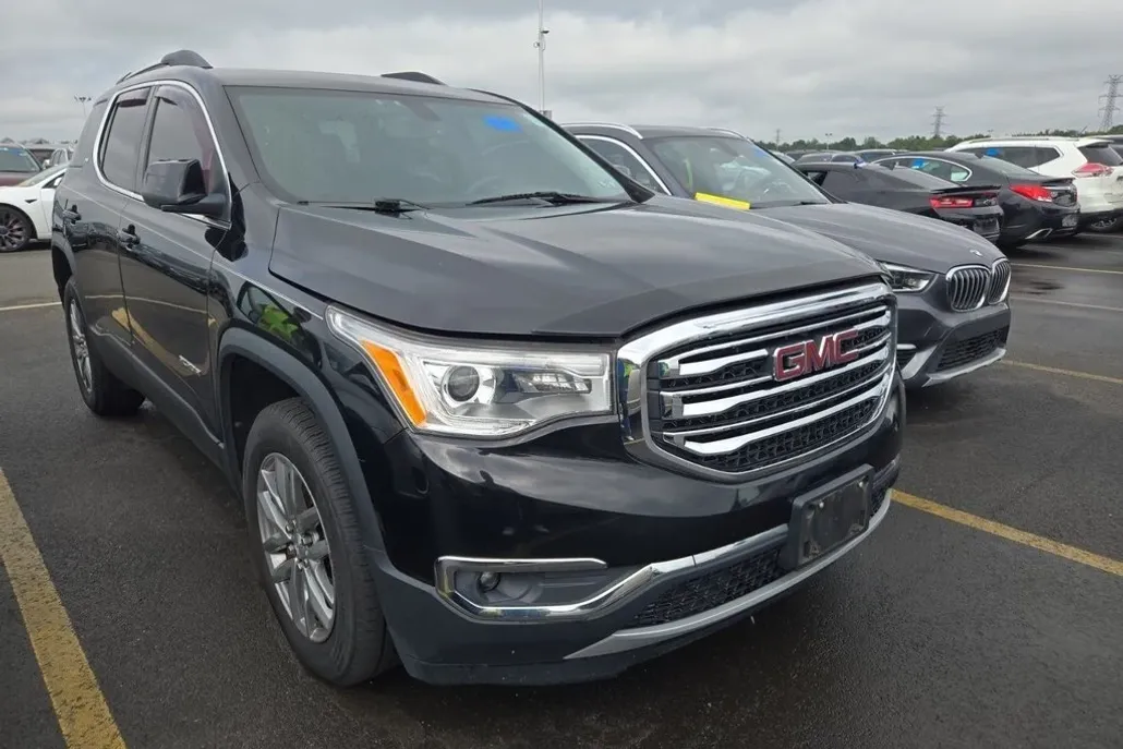 2019 Gmc Acadia SLT photo 1